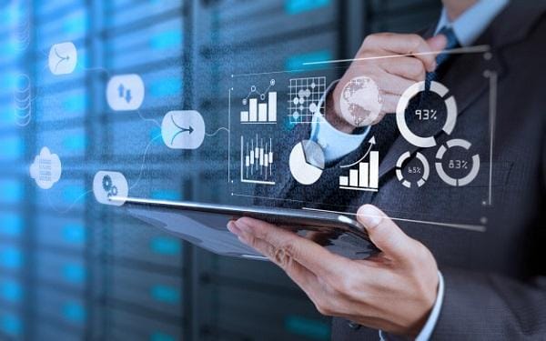 Vai Trò Của Công Nghệ Trong Việc Nâng Cao Quản Lý Nhân Sự